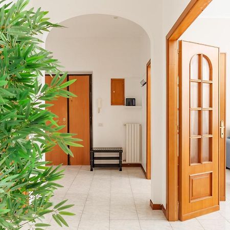 Imperial Nazionale Apartment Rome Bagian luar foto
