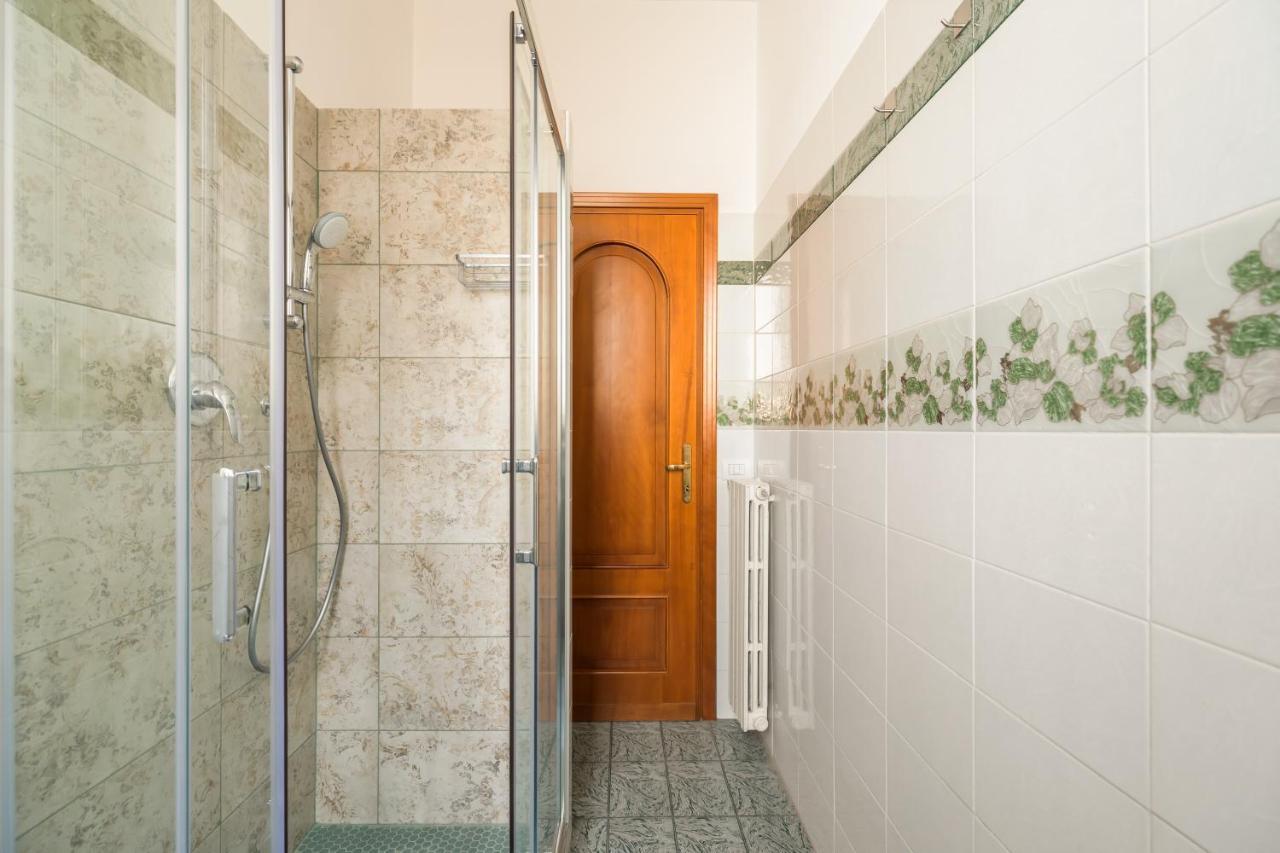 Imperial Nazionale Apartment Rome Bagian luar foto